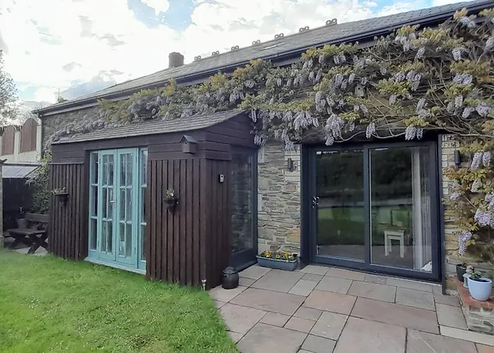 Wisteria Barn, Trewethen, St Teath, Nr Port Isaac